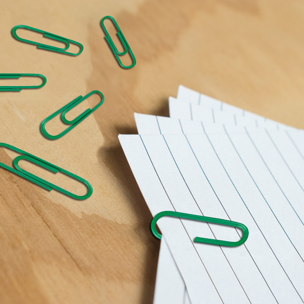 Green Standard Paper Clips - 100 Pack