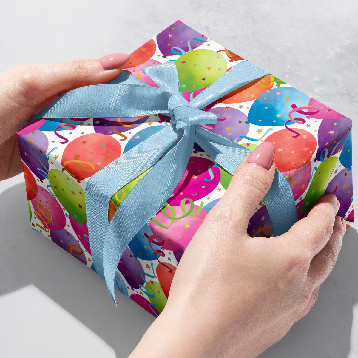 Balloon White Wrapping Paper (12.5 Sq Ft)