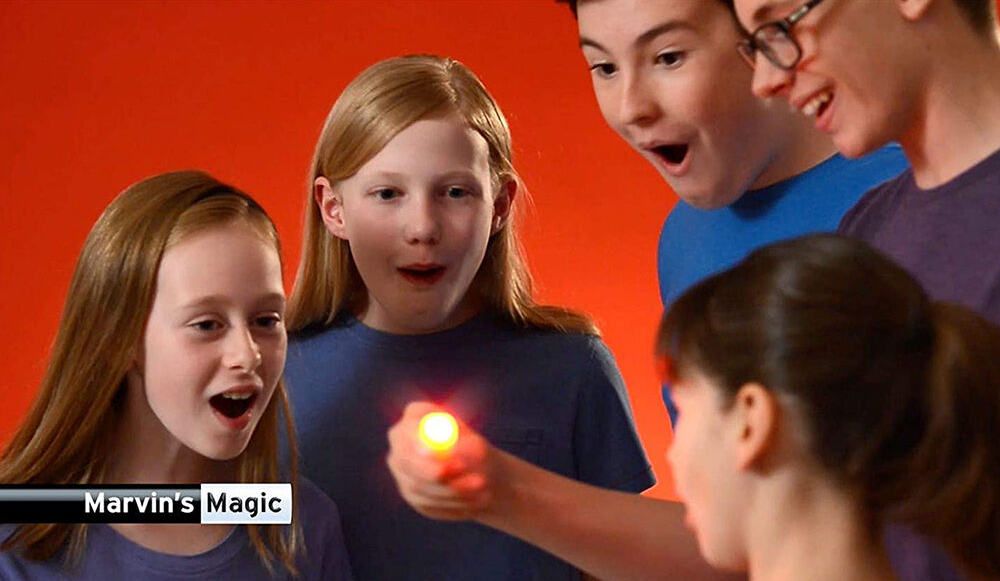 60 Amazing Light Illusions Kit by Marvin's Magic