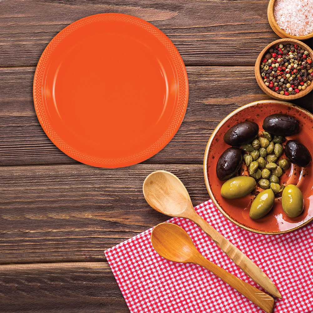 Orange Medium Plastic Plates (9 Inch) - 20 Pack