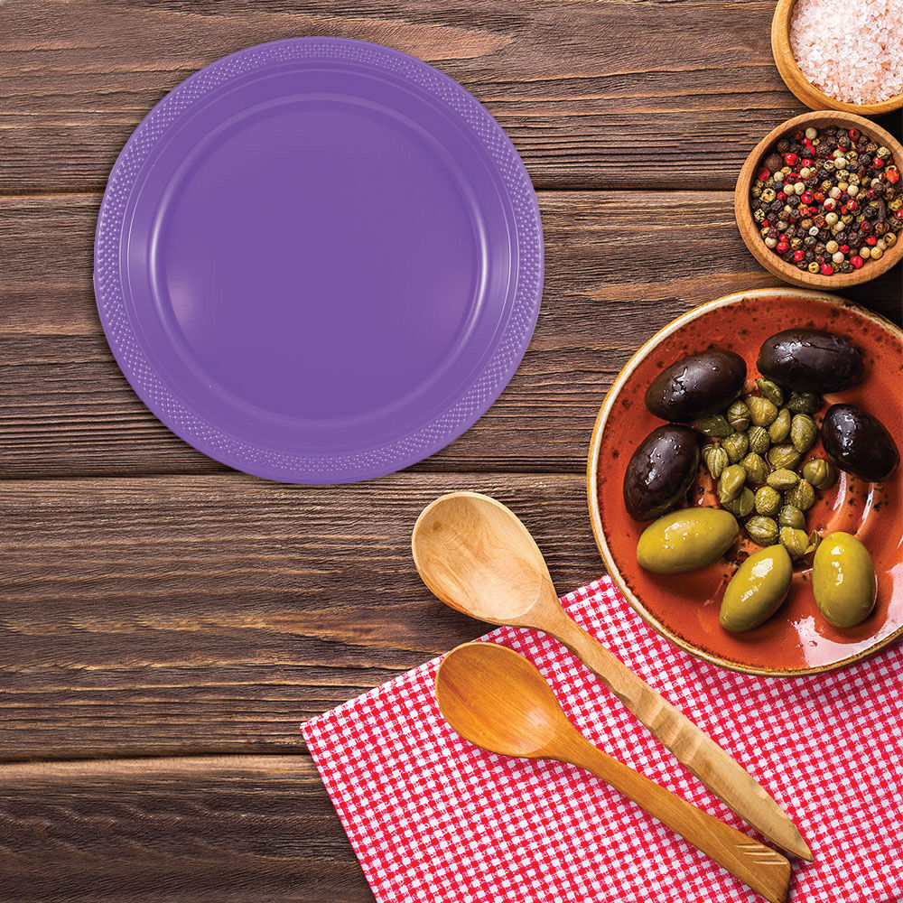 Purple Medium Plastic Plates (9 Inch) - 20 Pack