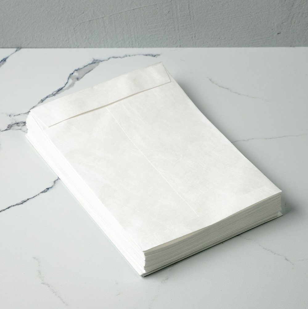 White Tyvek 14lb 7 1/2 x 10 1/2 Open End Envelopes with Peel & Seal