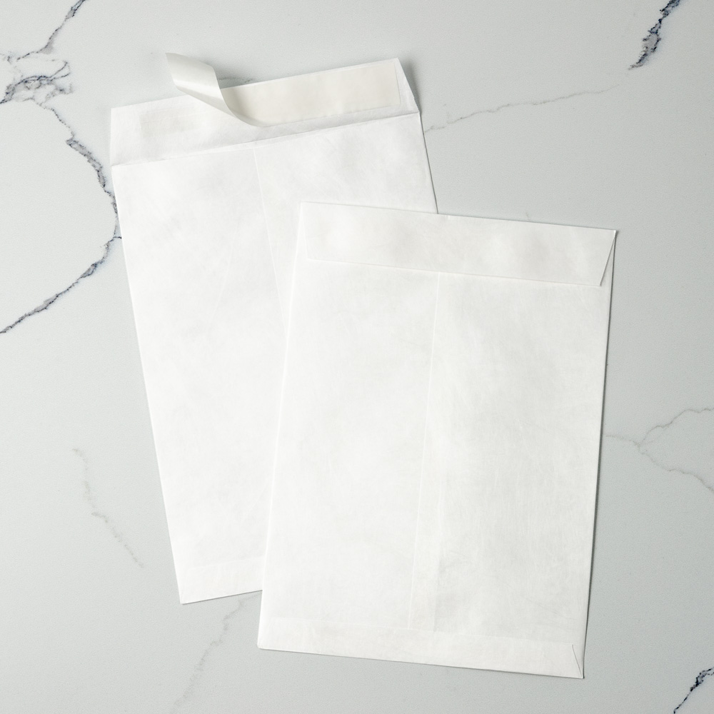 White Tyvek 14lb 7 1/2 x 10 1/2 Open End Envelopes with Peel & Seal