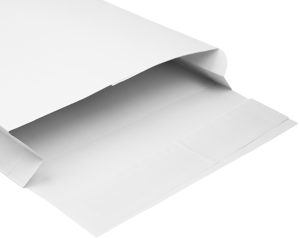 White 40lb 10 x 13 x 2 Open End Envelopes with Peel & Seal