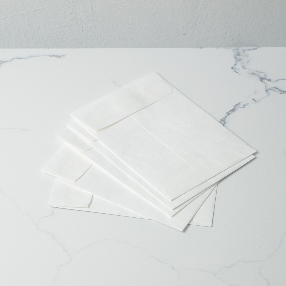 White Tyvek 14lb 5 1/2 x 7 1/2 Open End Envelopes with Peel & Seal