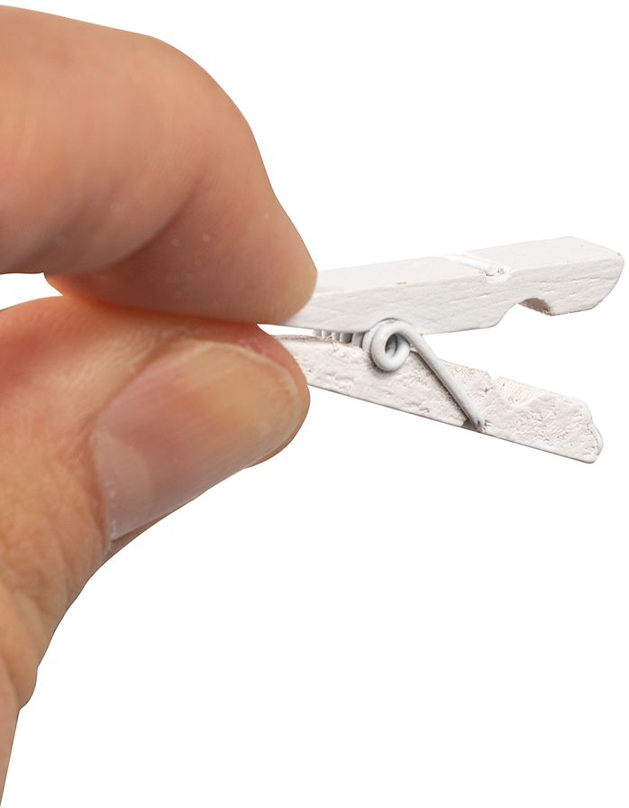 Bright White Medium/Large 1 3/8 Inch Wood Clips - 20 Pack