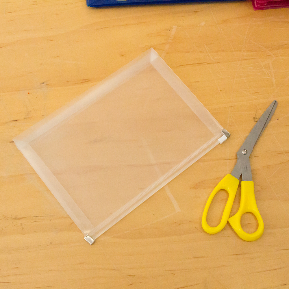 Clear 4 1/2 x 6 1/2 Booklet Plastic Envelopes with Zip Closure