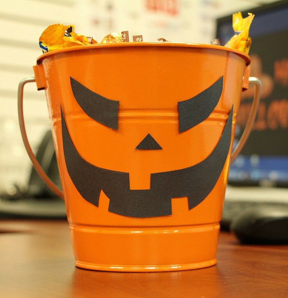 Pail Pumpkin Face Office Desk Halloween Decoration Idea