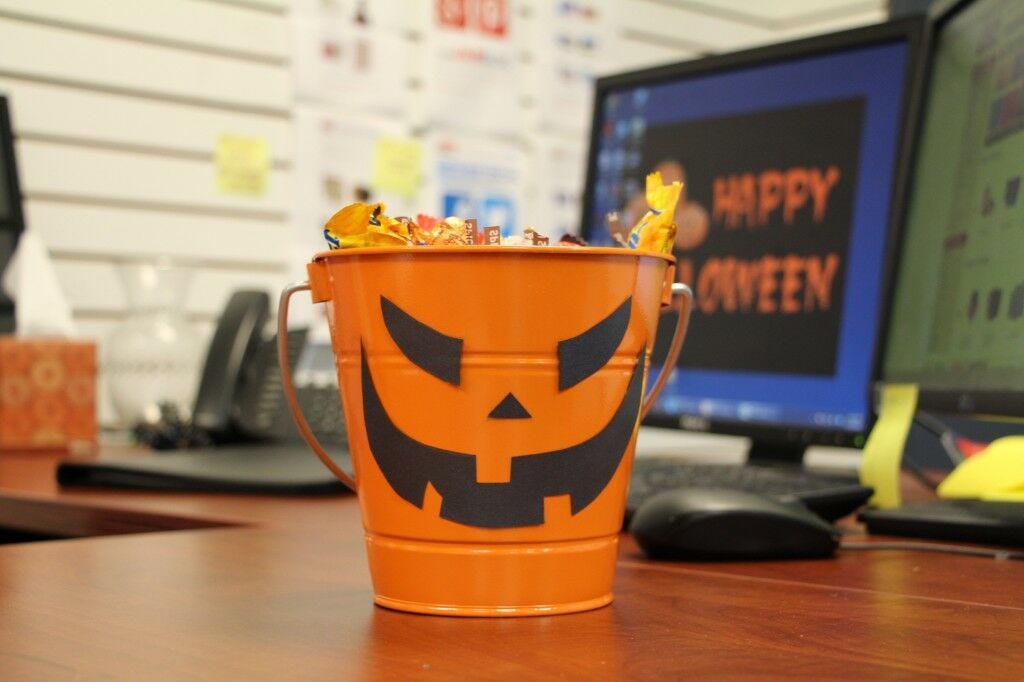 Pumpkin Pail Halloween Decoration Office Desk Halloween Decoration Idea