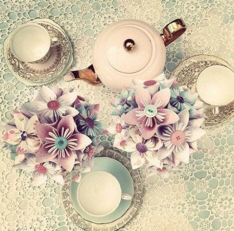 paper flower table