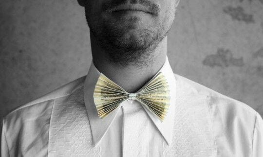 word bow tie