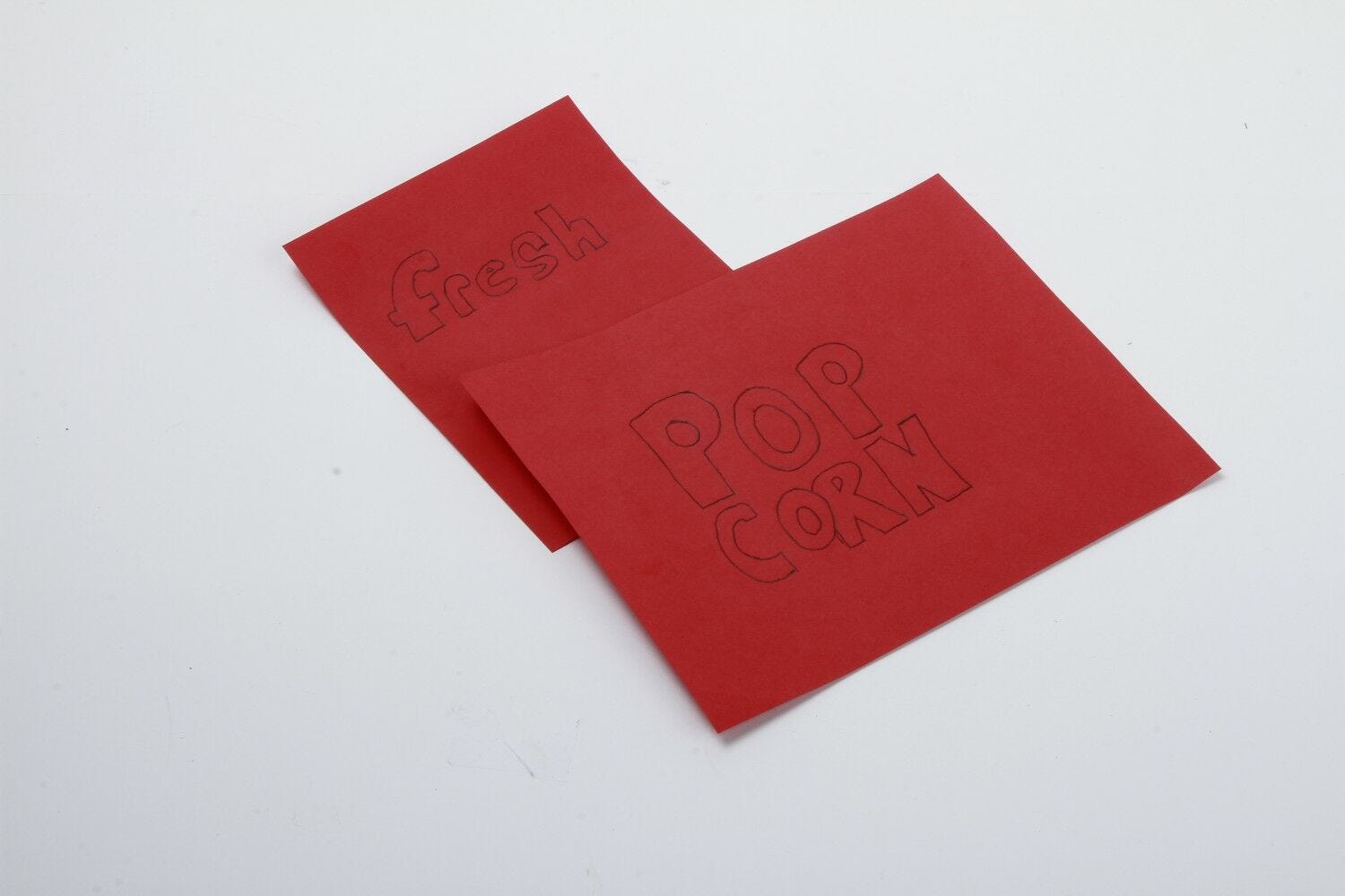 Popcorn, red paper