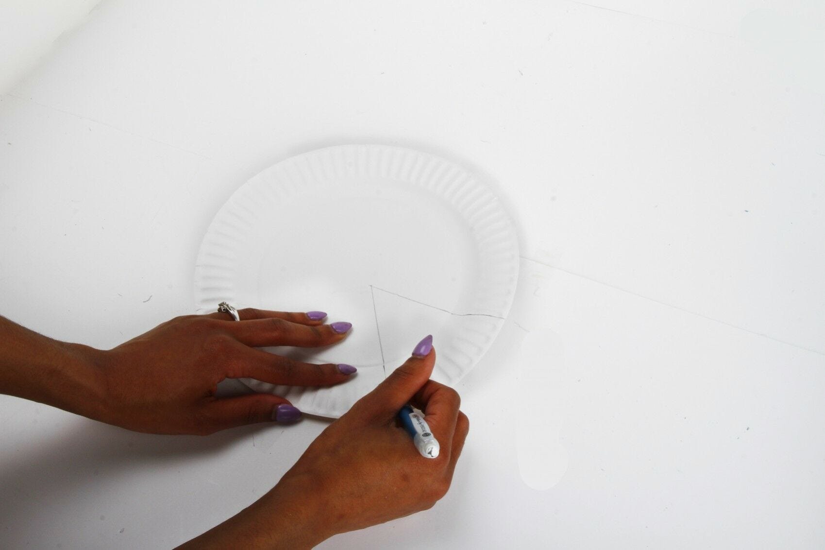 Writing on paper plate Drawing on paper plate