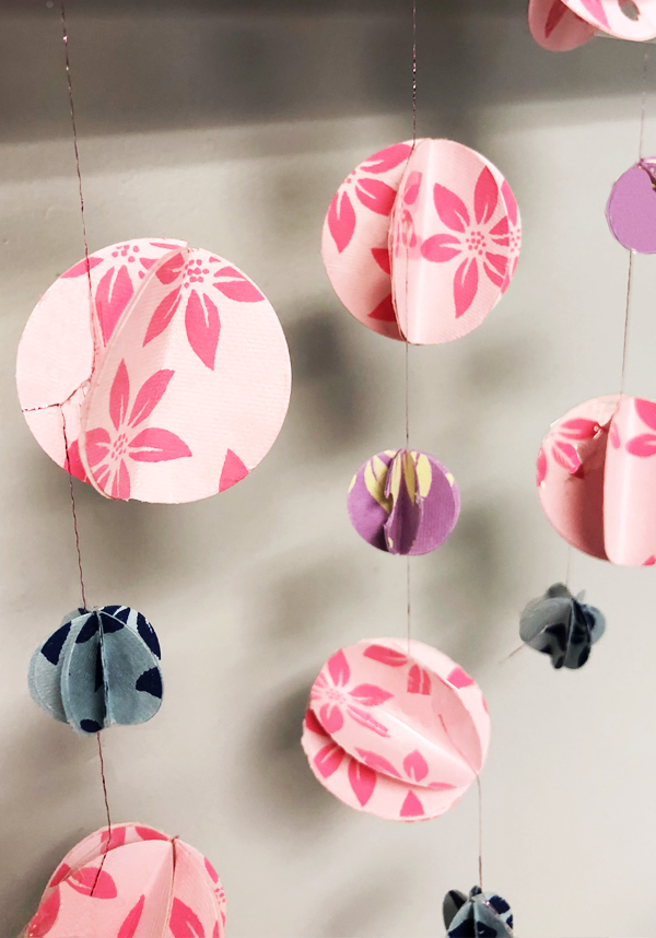 How to Make a 3D Paper Garland, chandelier, paper